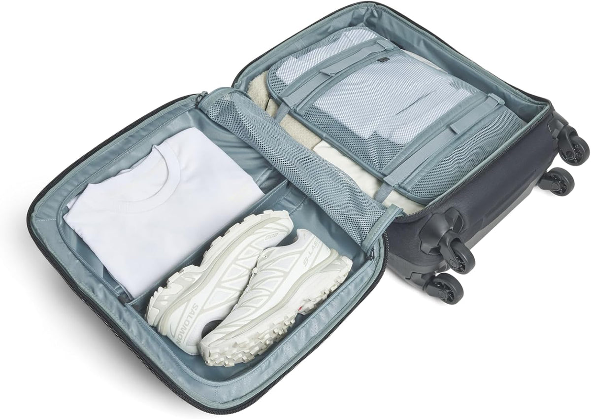 Thule subterra 2 carry on Dark